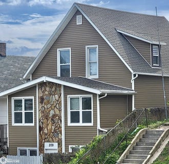 /international/us/209-n-6th-street-missouri-valley-ia-110100810586/