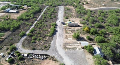 /international/us/1750-fm-186-carrizo-springs-tx-110119362525/