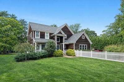 /international/us/134a-montauk-highway-westhampton-ny-110106736983/