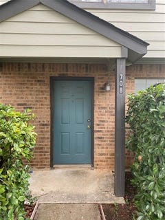 /international/us/708-w-collins-street-denton-tx-110101026230/