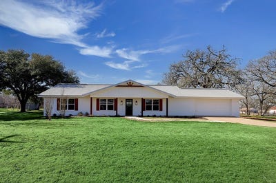 /international/us/453-centennial-street-carmine-tx-110120456565/