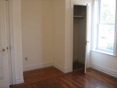 /international/us/bay-ridge-studio-brooklyn-ny-110095232151/