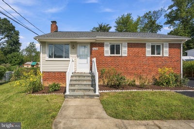 /international/us/7018-strathmore-street-falls-church-va-110119932337/