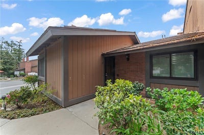 /international/us/14456-foothill-sylmar-ca-110107282873/