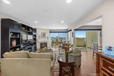 /international/us/280-cagney-lane-newport-beach-ca-110107077501/