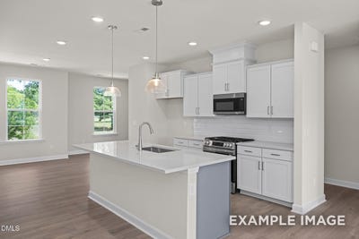 /international/us/119-broadway-street-knightdale-nc-110119390154/