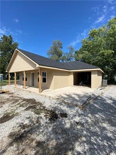/international/us/606-pearl-street-east-lynne-mo-110098858502/