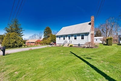 /international/us/70-river-road-somerset-ma-110107418636/