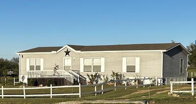 /international/us/204-n-marion-street-richland-springs-tx-110107897481/