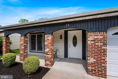 /international/us/75-maidstone-place-southampton-nj-110100027750/