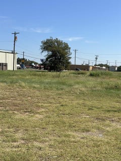 /international/us/400-s-leach-watonga-ok-110096242854/