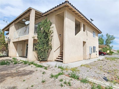 /international/us/561-e-bourbon-street-pahrump-nv-110108341270/