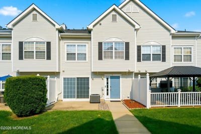/international/us/51-winged-foot-court-howell-nj-110119607118/