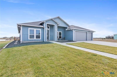/international/us/13-westpointe-drive-rockport-tx-110096837673/