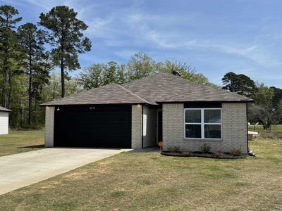 /international/us/12176-duck-creek-drive-hensley-ar-110107318786/