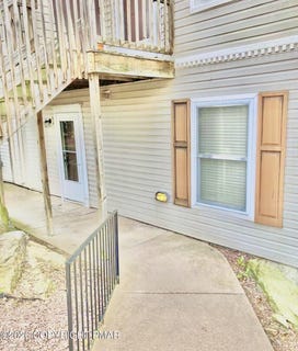 /international/us/149-victoria-heights-road-east-stroudsburg-pa-110108151745/