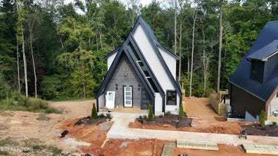 /international/us/651-longbow-way-pigeon-forge-tn-110110301184/