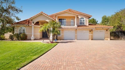 /international/us/2225-n-1st-avenue-upland-ca-110097759522/