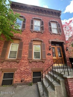 /international/us/189-hill-street-troy-ny-110107882593/