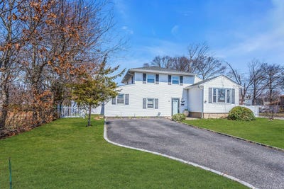 /international/us/5-diane-place-bay-shore-ny-110107244048/