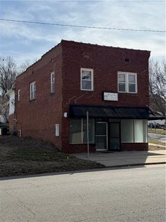 /international/us/3002-lafayette-street-st-joseph-mo-110106732587/