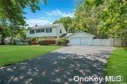 /international/us/16-seabrook-lane-stony-brook-ny-110096105576/