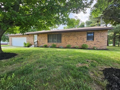 /international/us/14541-n-morton-lane-mt-vernon-il-110108451641/