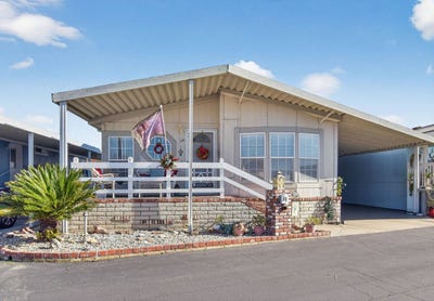 /international/us/16222-monterey-lane-huntington-beach-ca-110104195523/