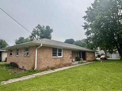 /international/us/328-w-harrison-belvidere-il-110100251649/