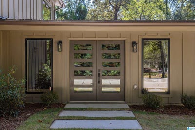 /international/us/4505-cahaba-river-road-vestavia-hills-al-110120533700/