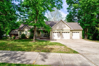 /international/us/2135-hilltop-view-drive-dorr-mi-110108665918/