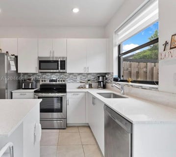 /international/us/13250-sw-285th-st-homestead-fl-110109160604/