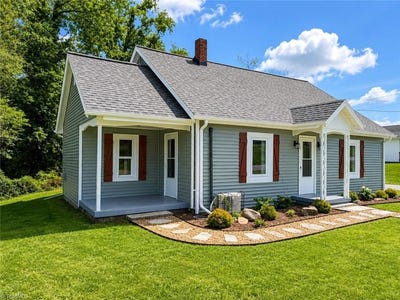 /international/us/5739-boone-trail-millers-creek-nc-110119786682/