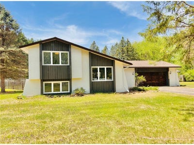 /international/us/15106-e-vermillion-circle-ne-andover-mn-110108074267/