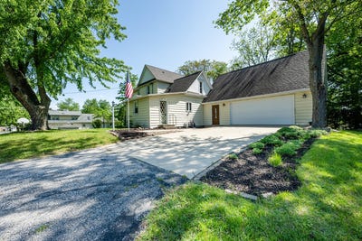 /international/us/5785-ridge-road-stevensville-mi-110108267463/