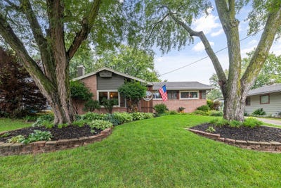 /international/us/3913-65th-street-urbandale-ia-110120083420/