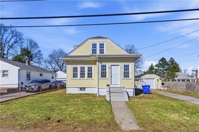 /international/us/220-vincent-avenue-east-providence-ri-110107304312/