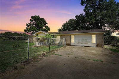 /international/us/408-alsdorf-street-rosser-tx-110101171644/
