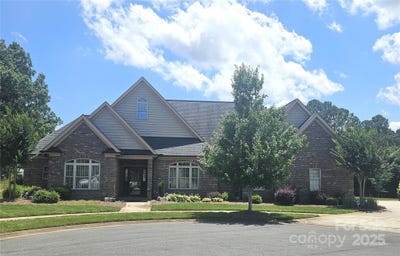 /international/us/323-wendover-drive-locust-nc-110100321727/?lang=es