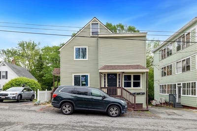 /international/us/73-ash-st-gardner-ma-110100258920/