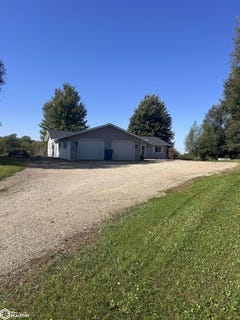 /international/us/2946c-twinkle-hill-road-marshalltown-ia-110120421497/