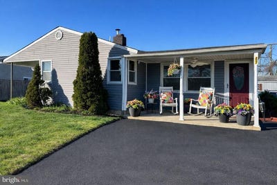 /international/us/47-glenwood-lane-levittown-pa-110108268270/