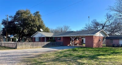 /international/us/216-woodlawn-avenue-strawn-tx-110106096822/
