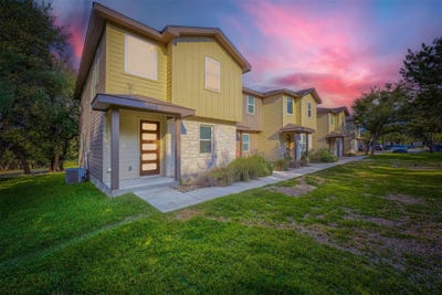 /international/us/18800-hogan-cir-leander-tx-110119733945/