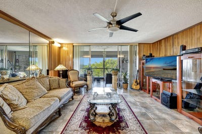 /international/us/3910-inverrary-boulevard-lauderhill-fl-110097177176/