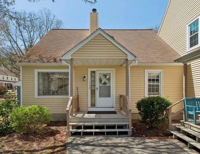 /international/us/112-winterwood-drive-londonderry-nh-110107823747/