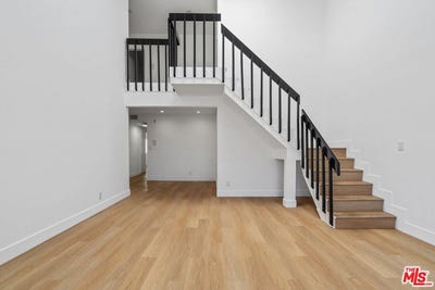 /international/us/3939-moore-st-los-angeles-ca-110108911128/