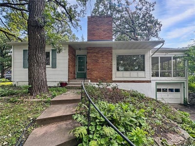 /international/us/3340-lee-avenue-n-golden-valley-mn-110098961755/?lang=en