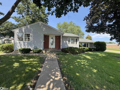 /international/us/407-e-north-street-bloomfield-ia-110101218463/