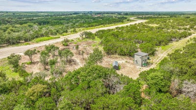 /international/us/2035-mesa-vista-drive-stephenville-tx-110120534704/